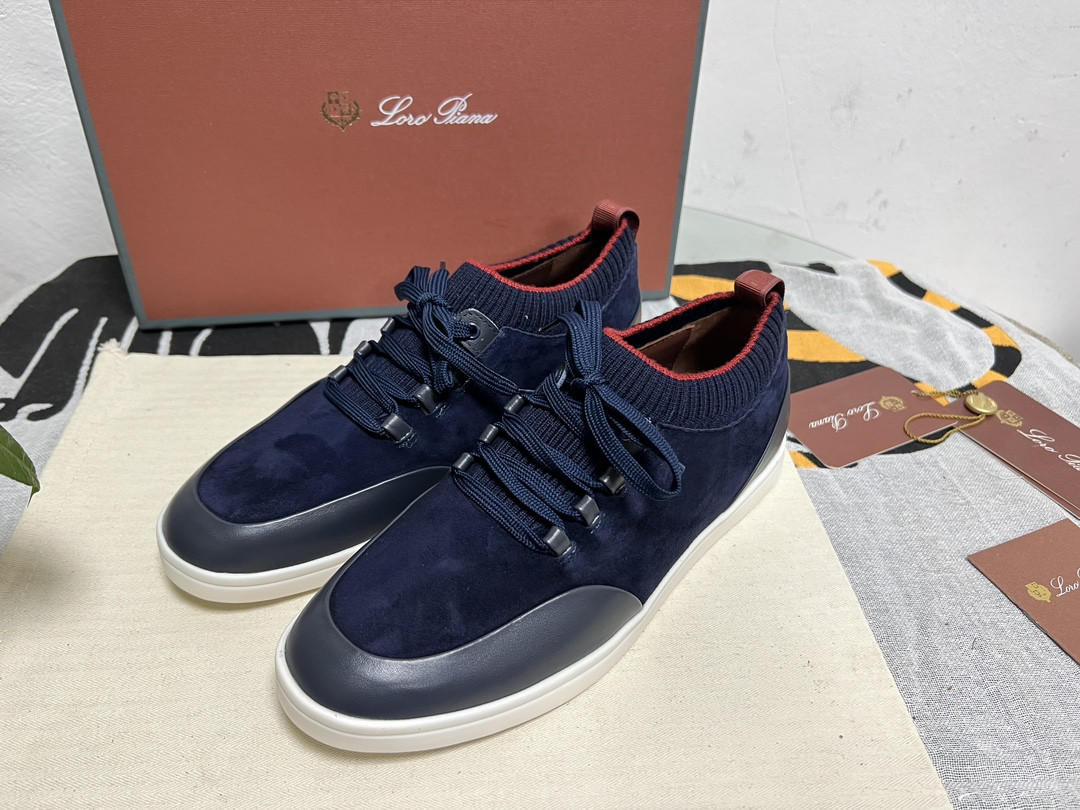 UA L0r0 P1ana Soho Walk Sneaker