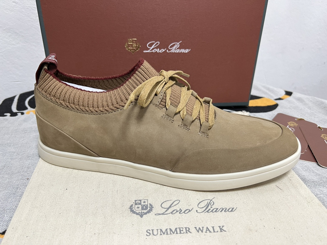 UA L0r0 P1ana Soho Walk Sneaker