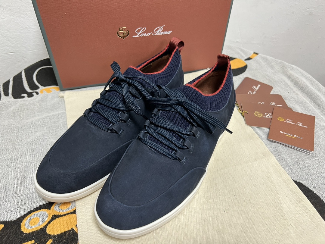 UA L0r0 P1ana Soho Walk Sneaker