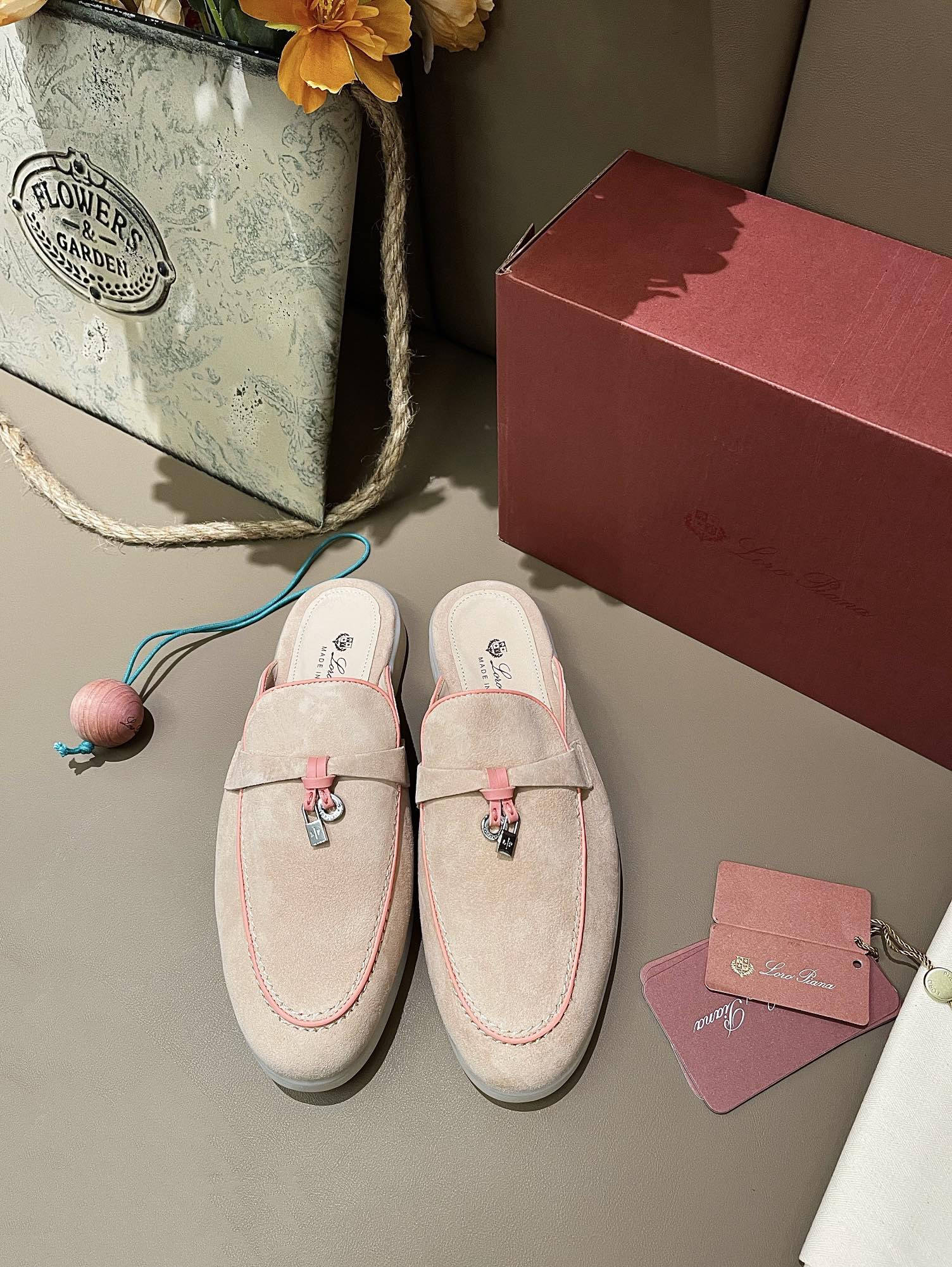 UA L0r0 P1ana Babouche Charms Walk Loafers