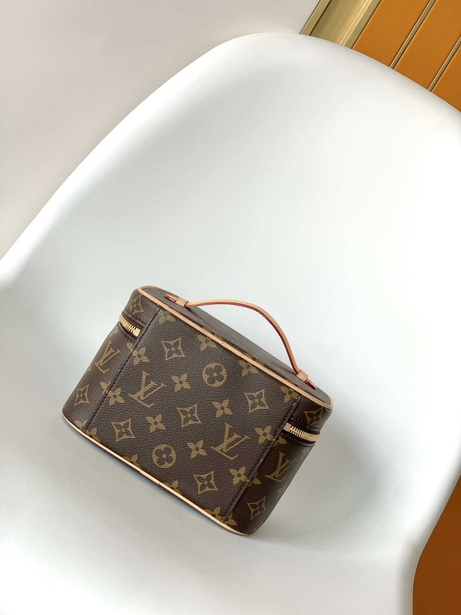 LV Nice Mini M44495 20 x 13.5 x 12CM