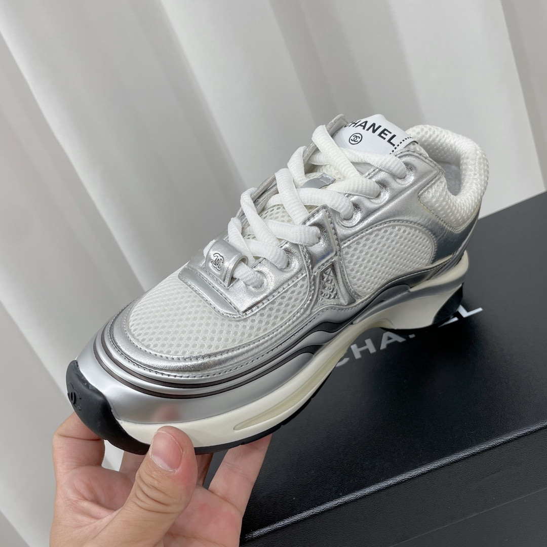 UA Ch**el SNEAKER