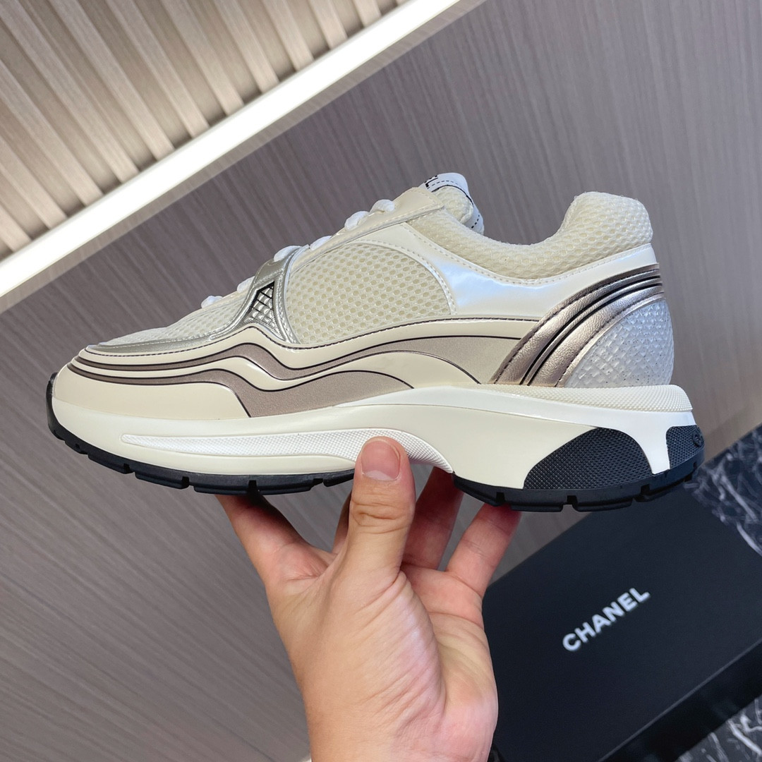 UA Ch**el SNEAKER