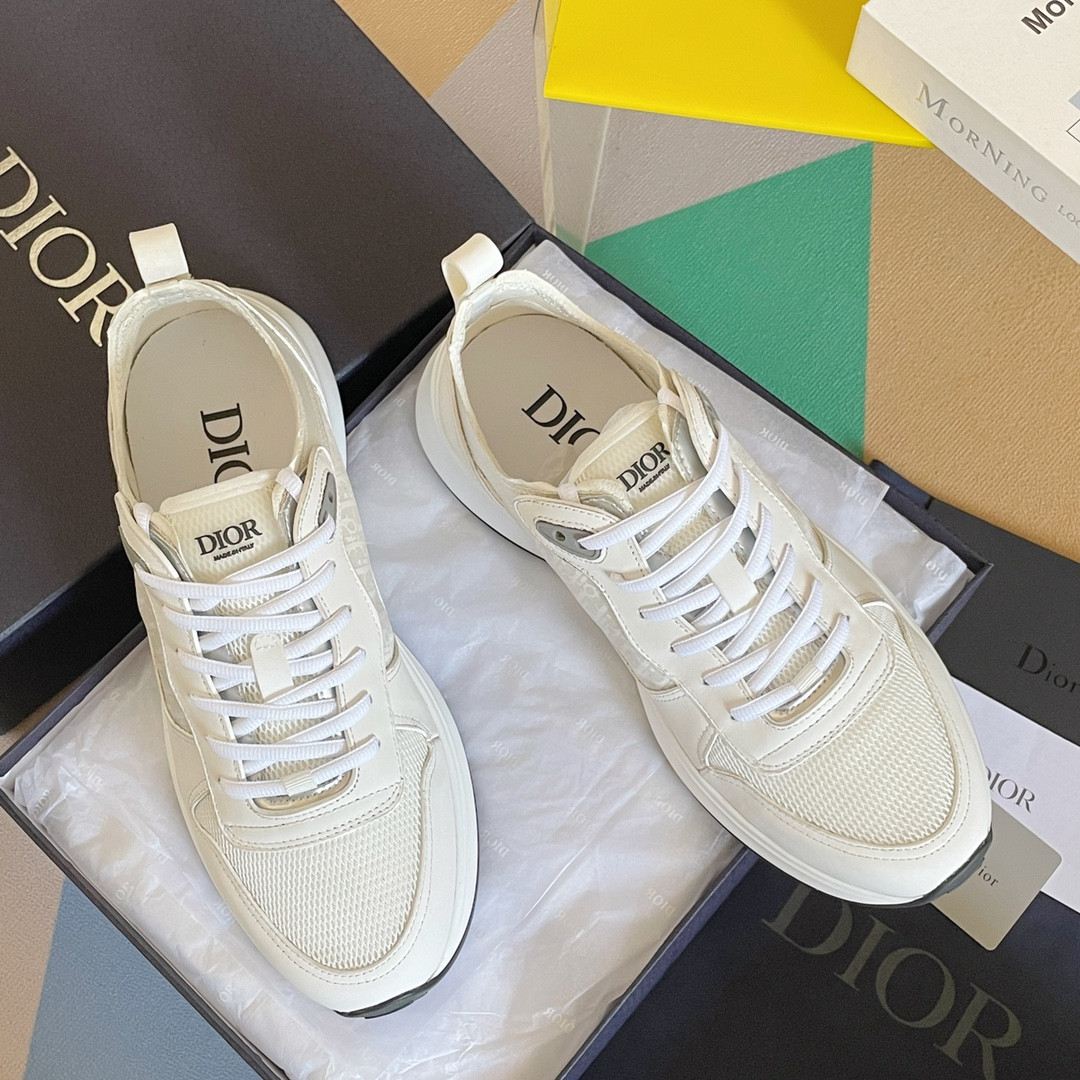 UA D10r B25 Runner Sneaker