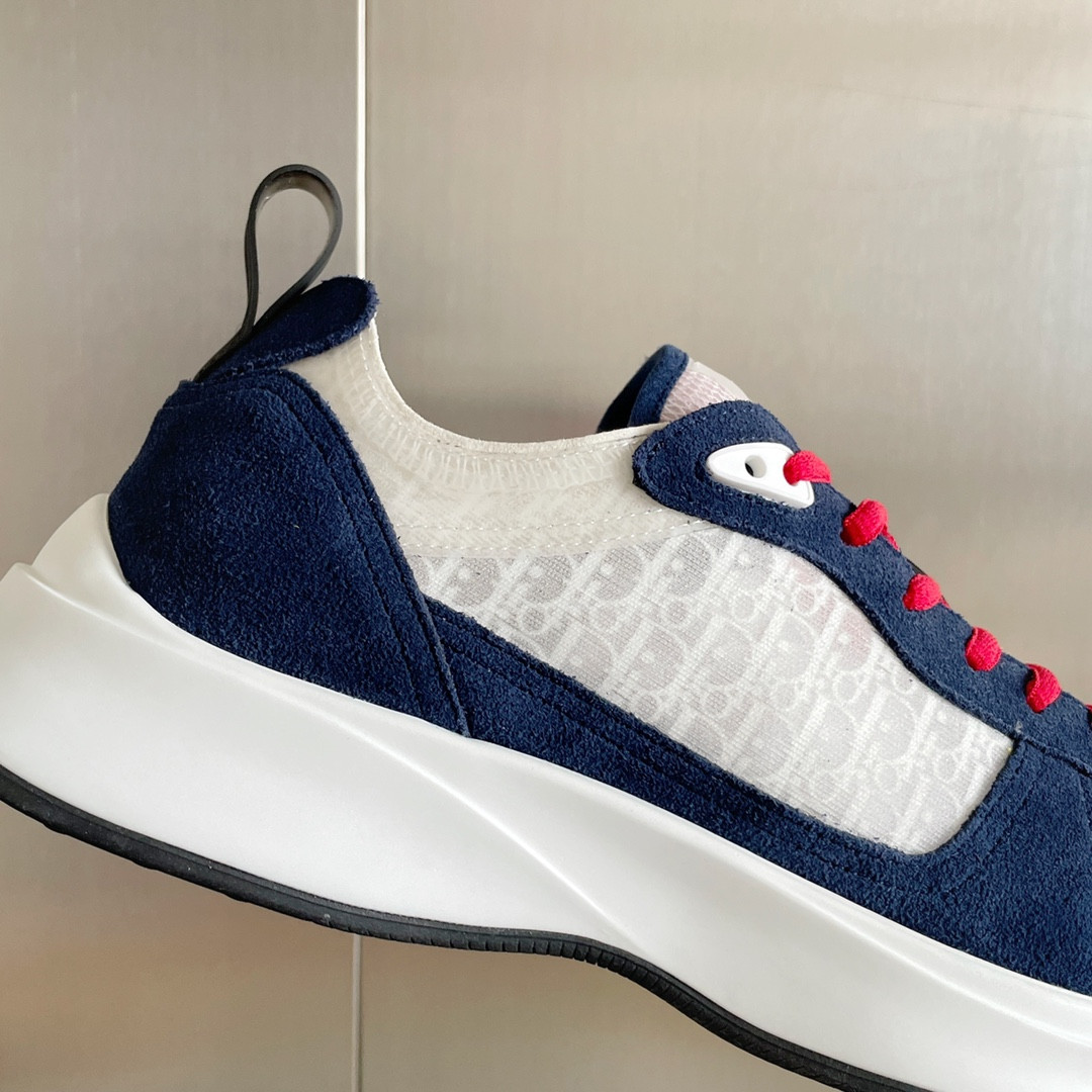 UA D10r B25 Runner Sneaker
