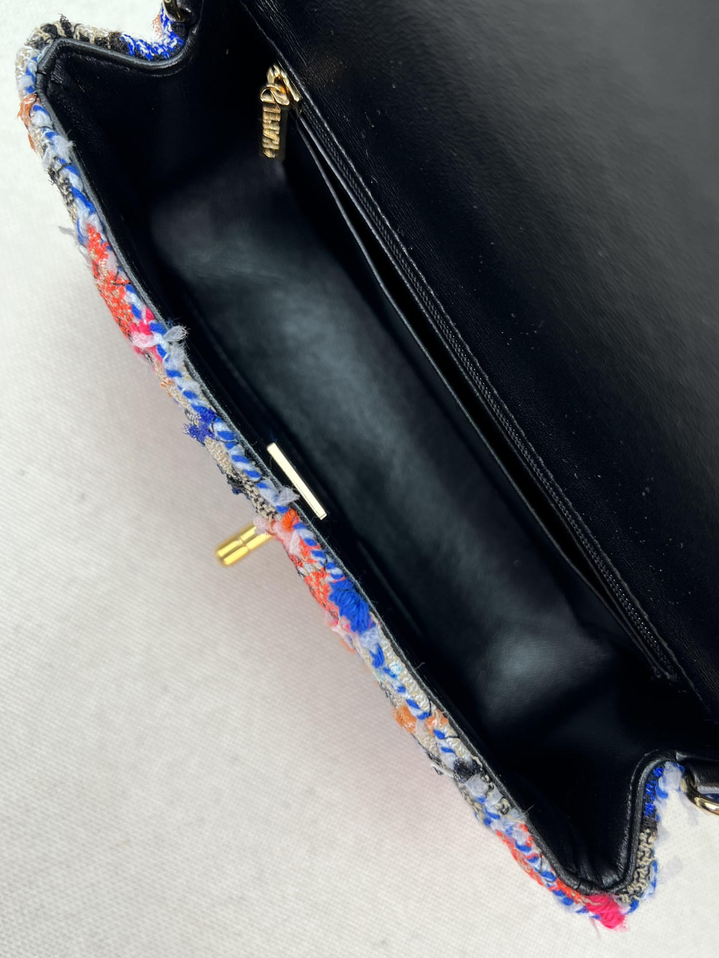 Ch**el Classic Flap Bag 20cm