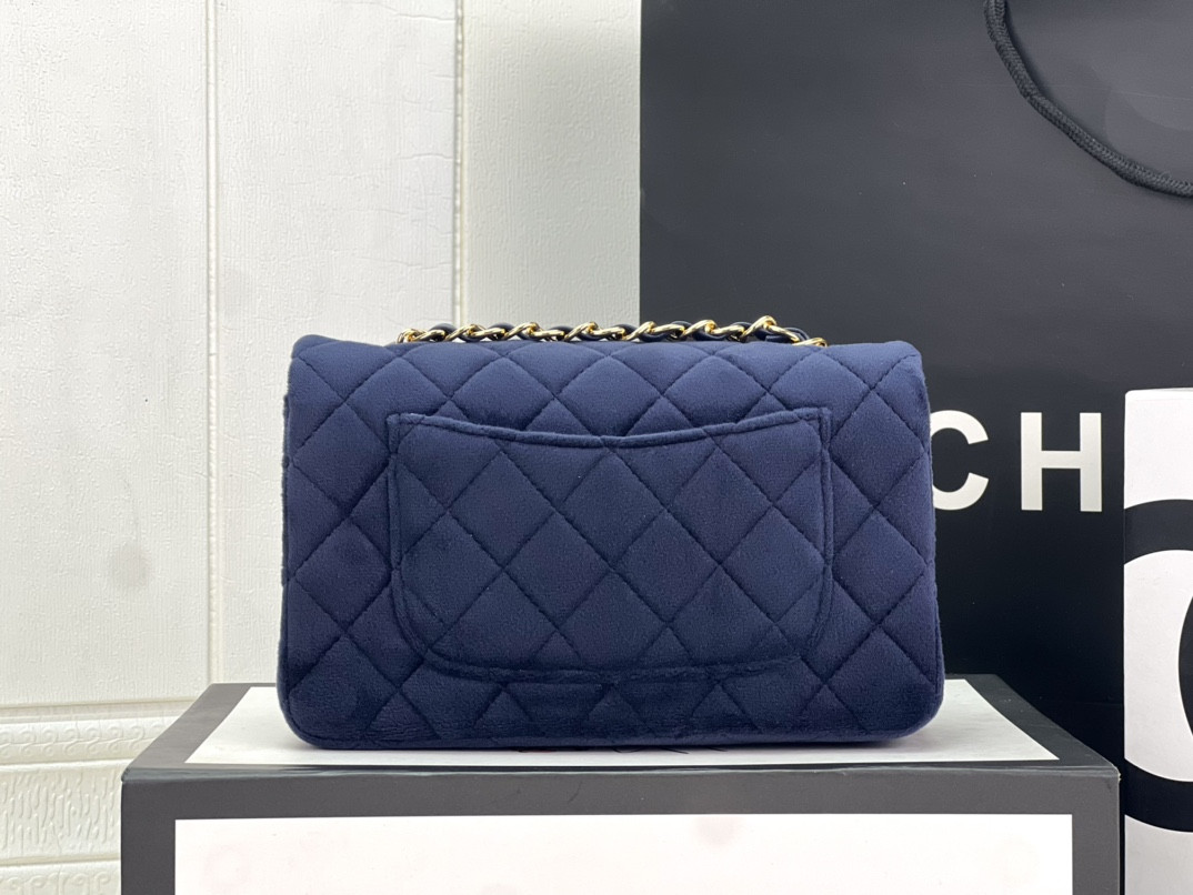 Ch**el Classic Flap Bag 20cm