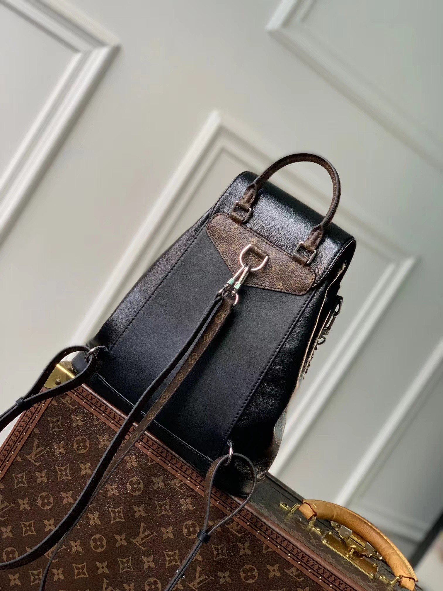 LV Montsouris PM M12587 28x30x18CM