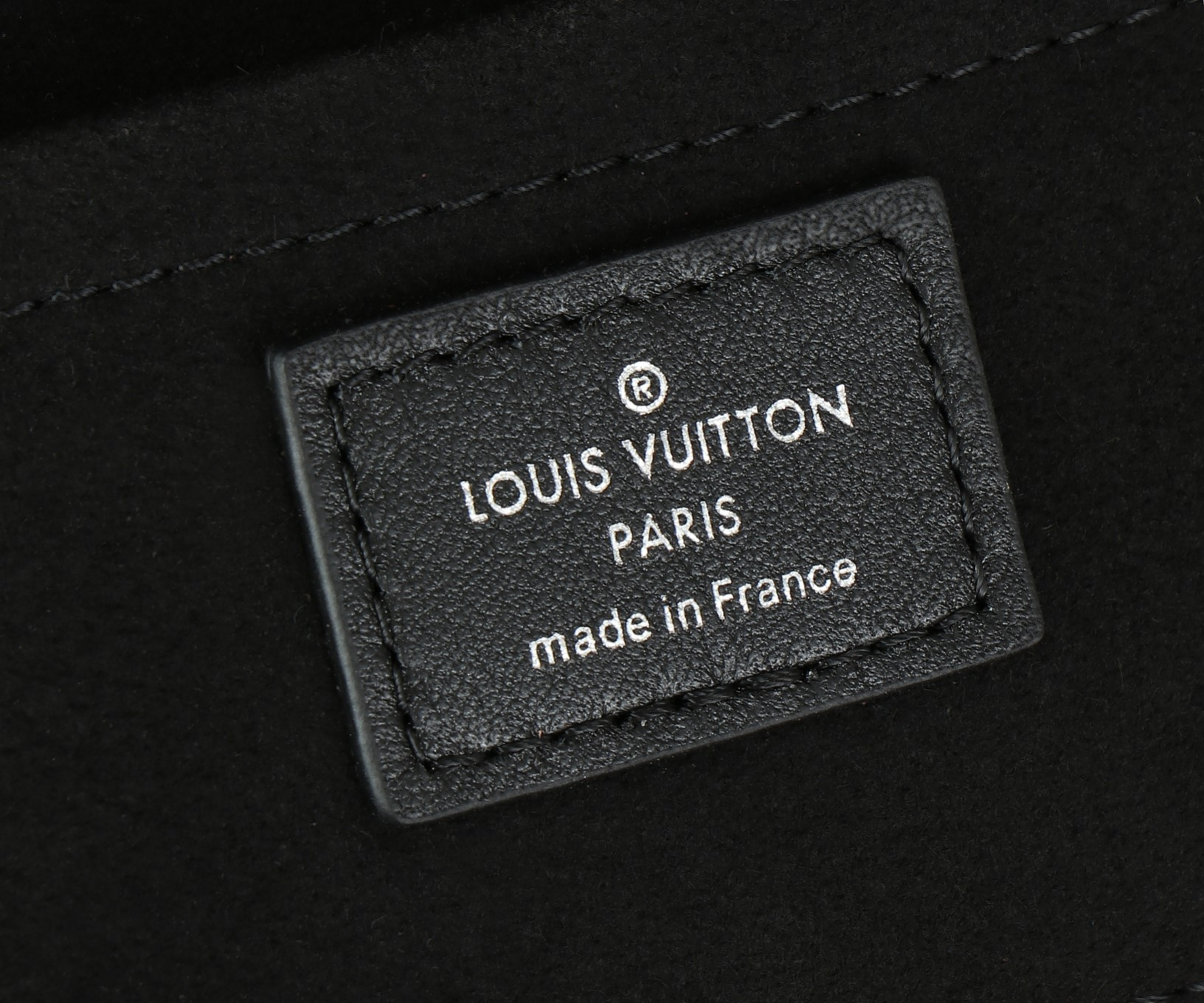 LV Camera Box M12362 12.5x17.6x6CM