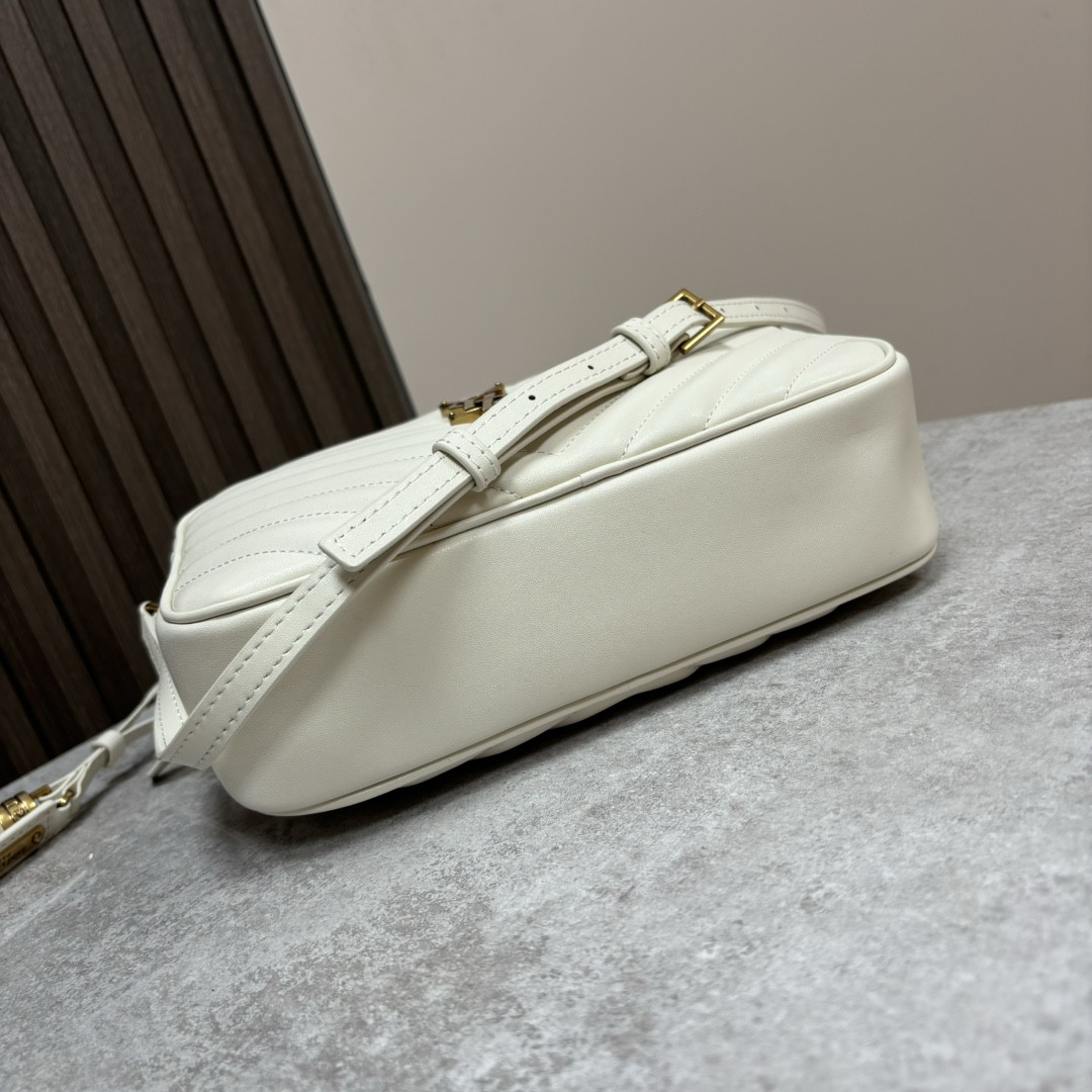 Y51 LOU camera bag in quilted leather 23x16x6cm