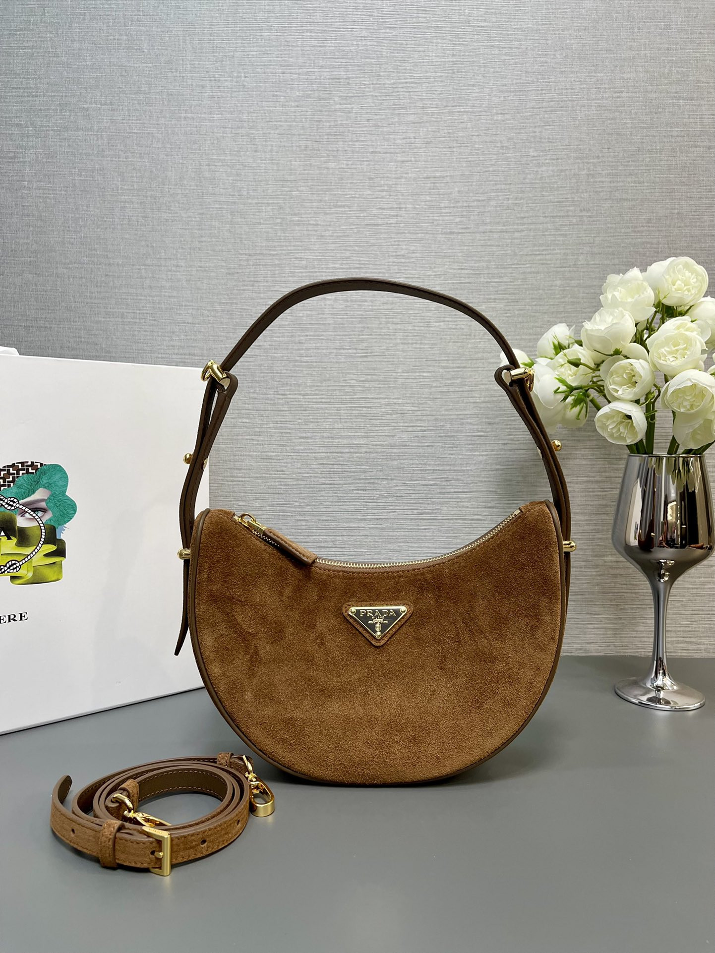 Pra*a Arqué suede shoulder bag 22.5x18.5x6.5cm
