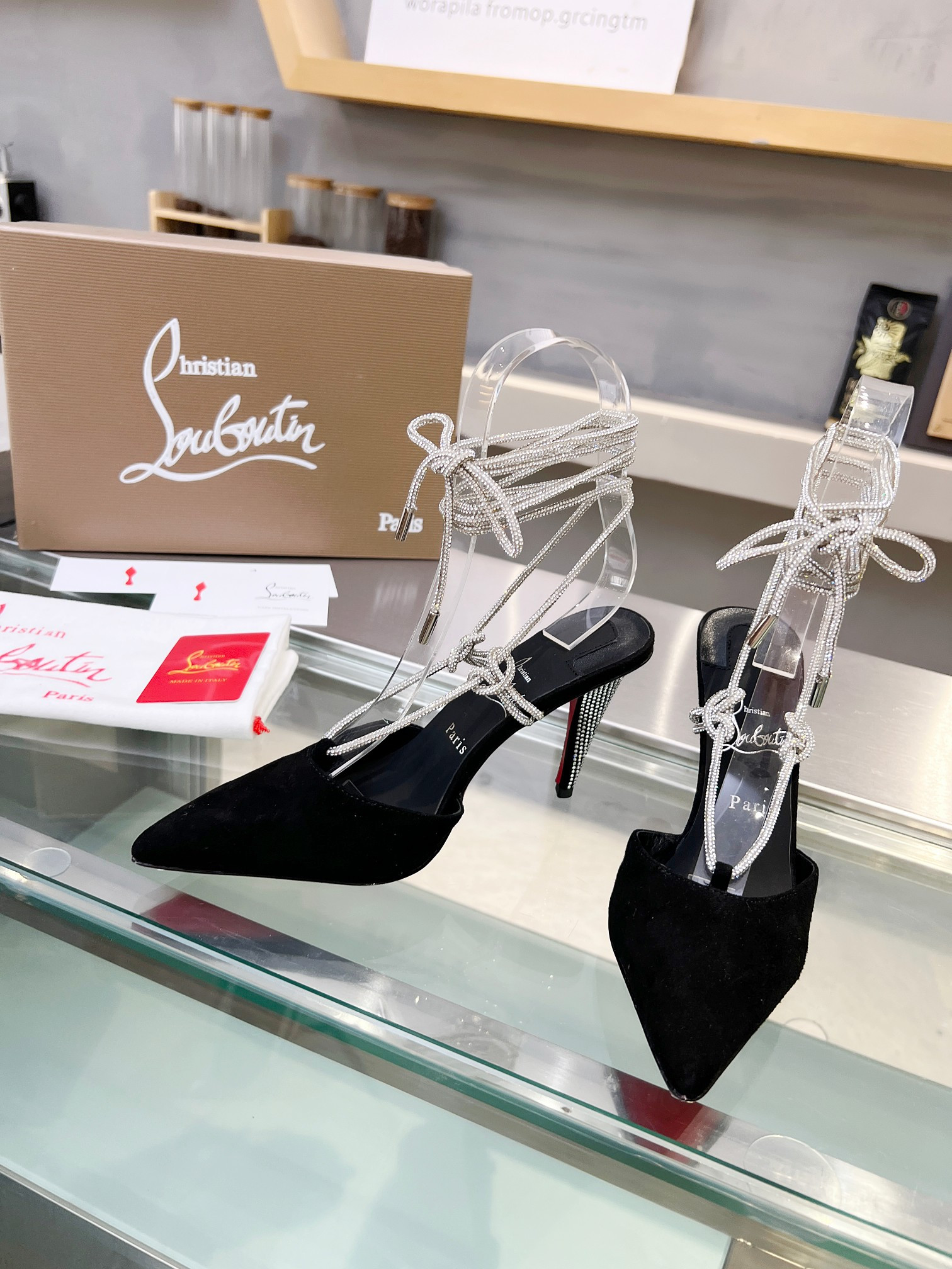 ua chr1st1an louboutin cl red-botT0m shoes