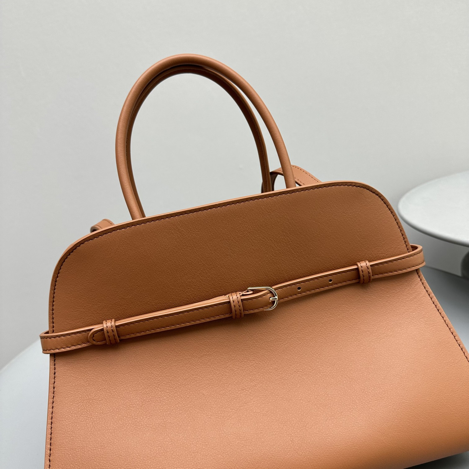 The R0w Margaux belt 12  32x15x25cm