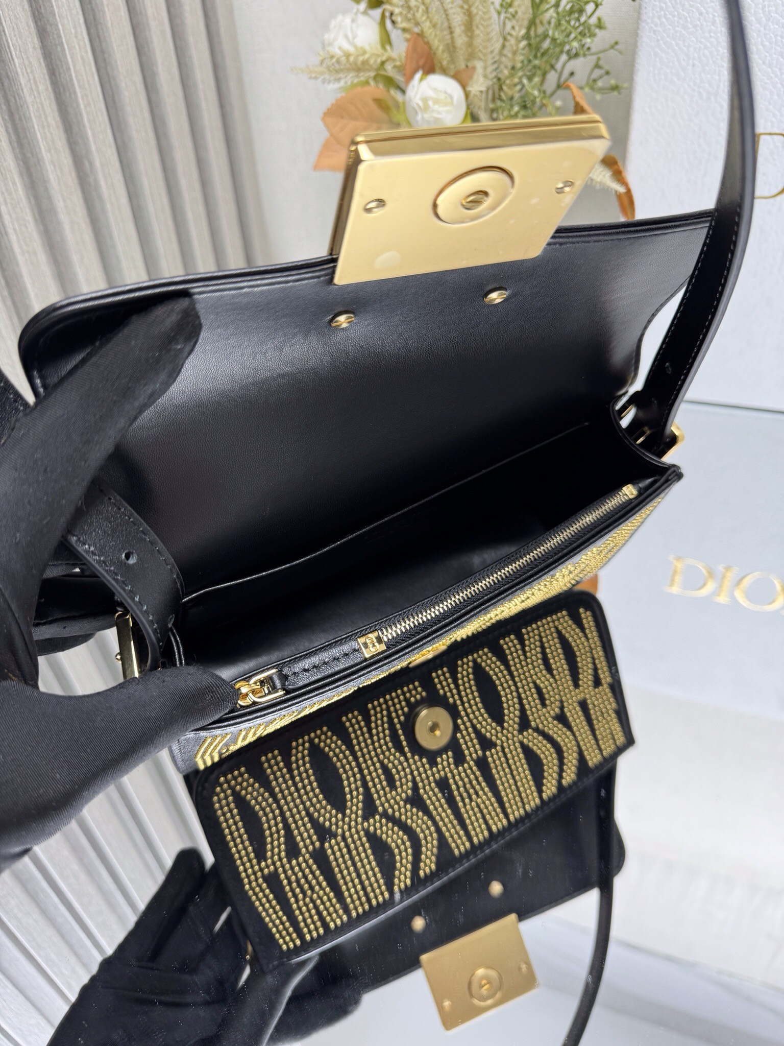 D10r Miss D10r flap bag 22 x 11 x 6 cm