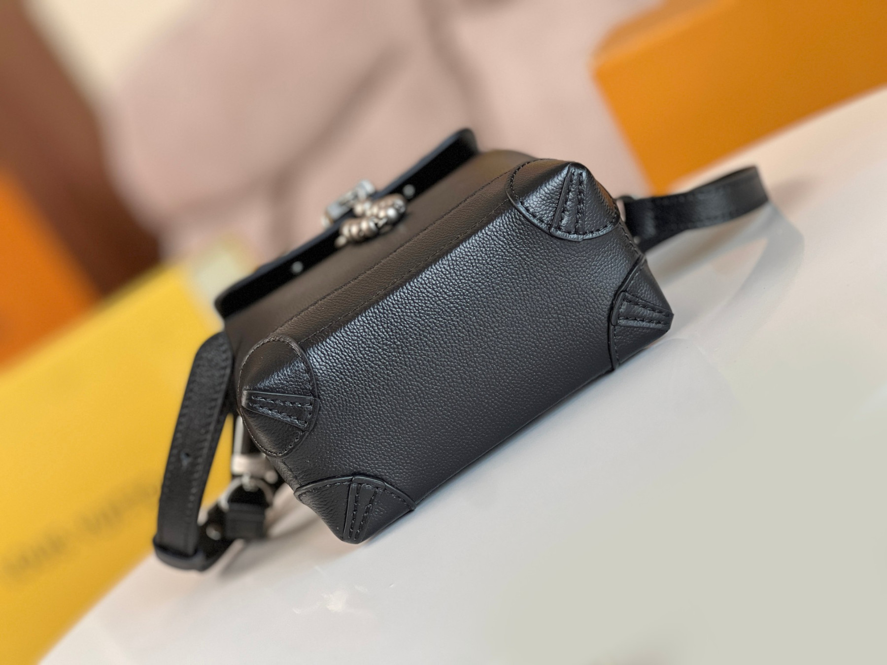 LV Steamer 15 M11637 20 x 8.5 x 16.5 cm