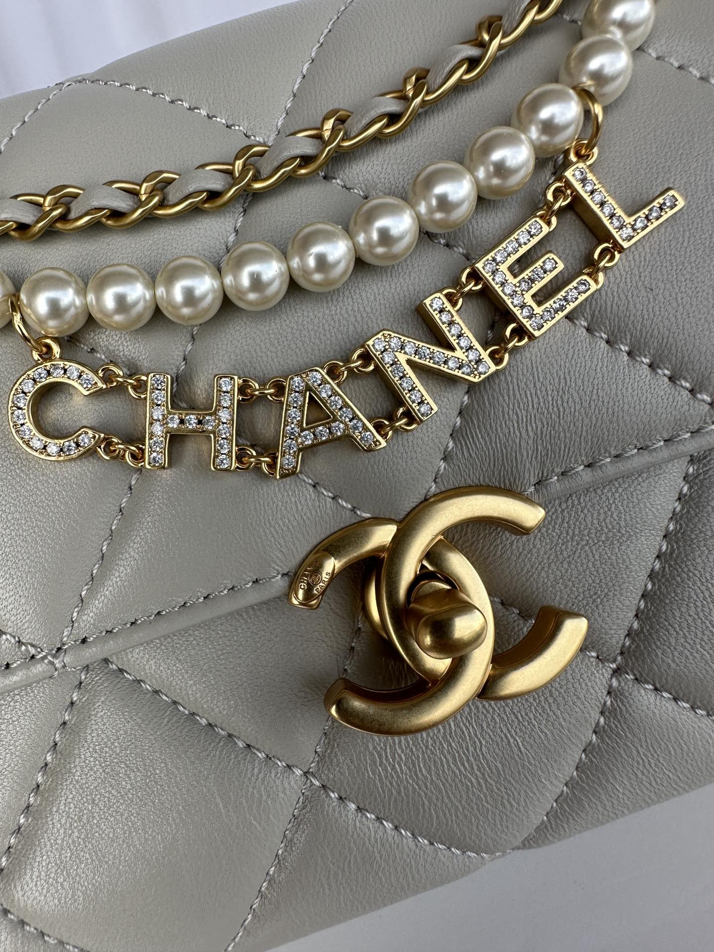 Ch**el Mini Flap Bag 19x12.5x8cm