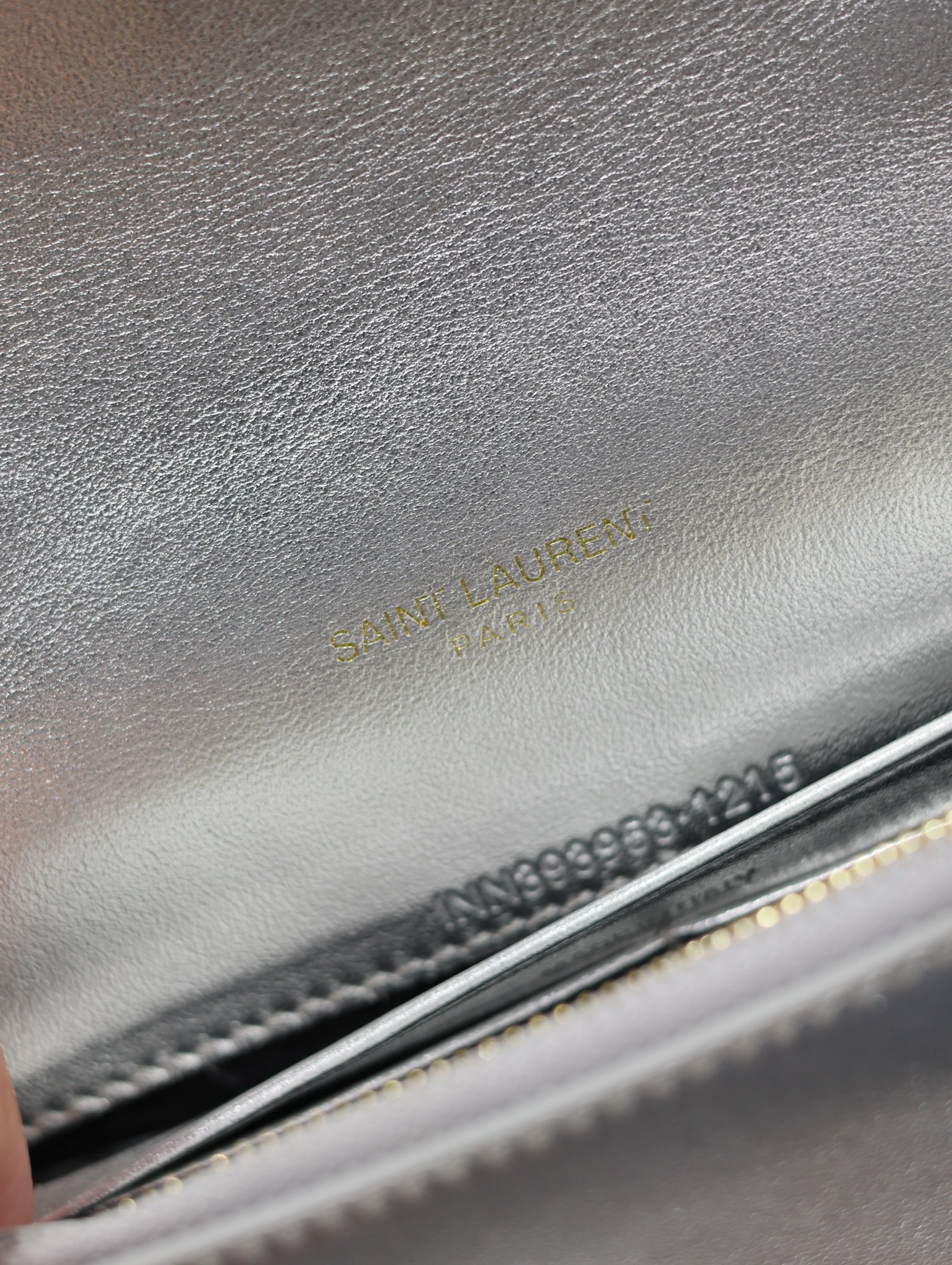 Y51 Cassandra WOC envelope chain wallet 19x12.5x3.5cm