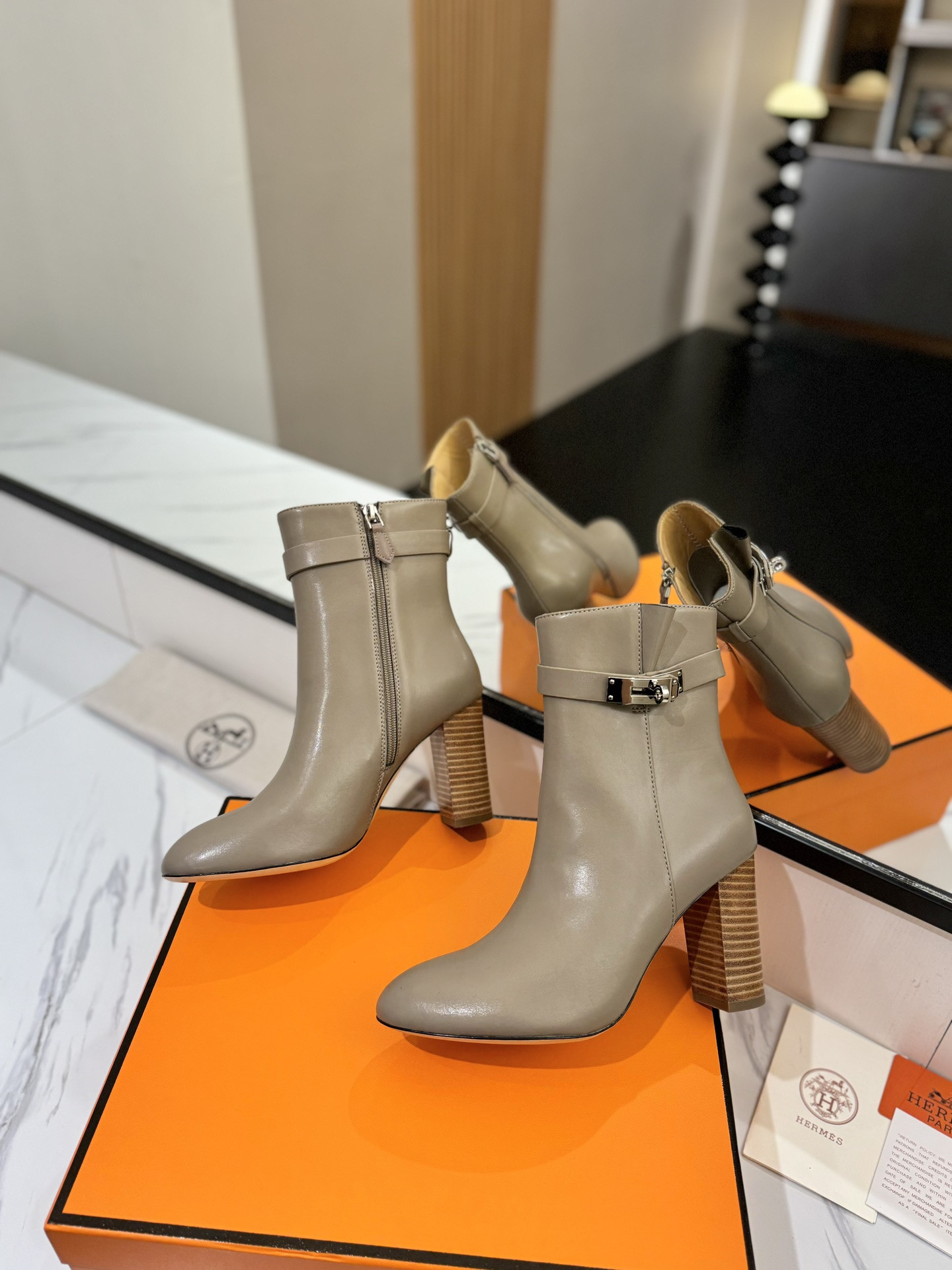 UA H**me5 Kelly Jumping Boots