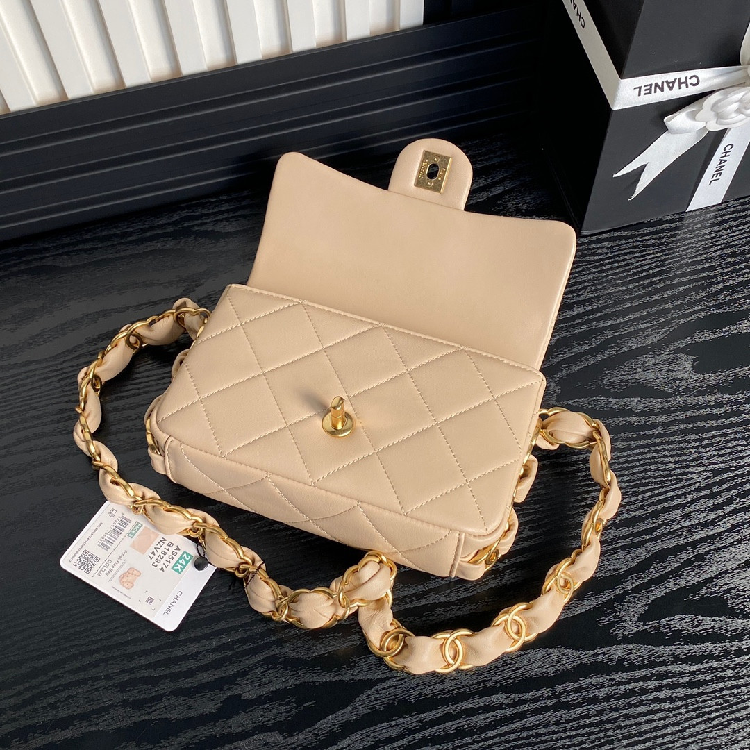 Ch**el FALL-WINTER 2024-25 SMALL FLAP BAG 13x21x7cm