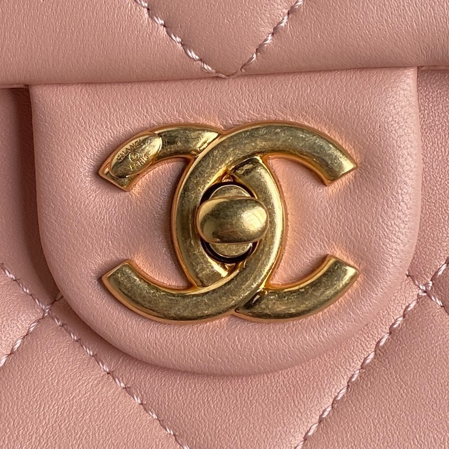 Ch**el FALL-WINTER 2024-25 SMALL FLAP BAG 13x21x7cm