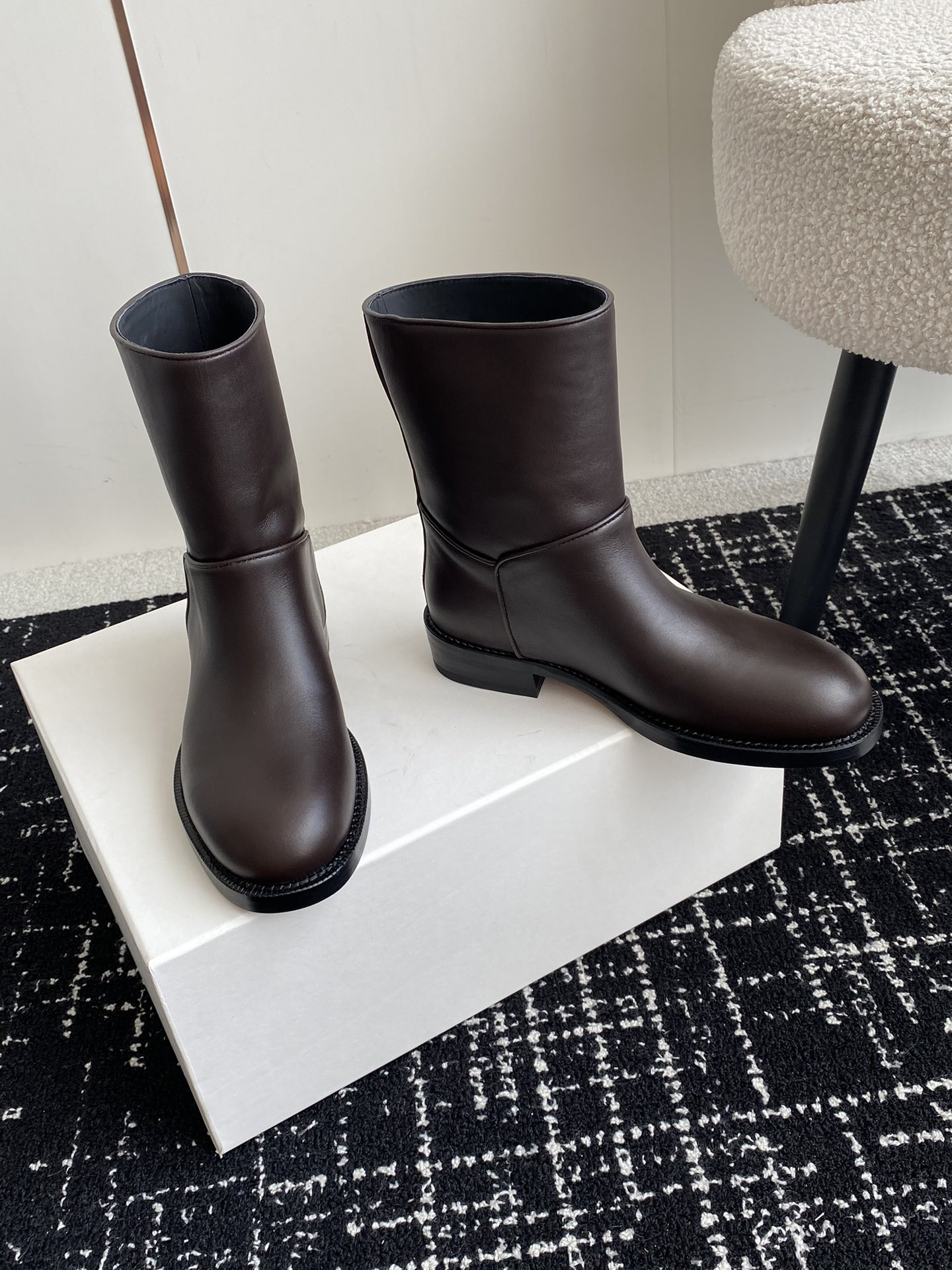 UA The R0w Boot