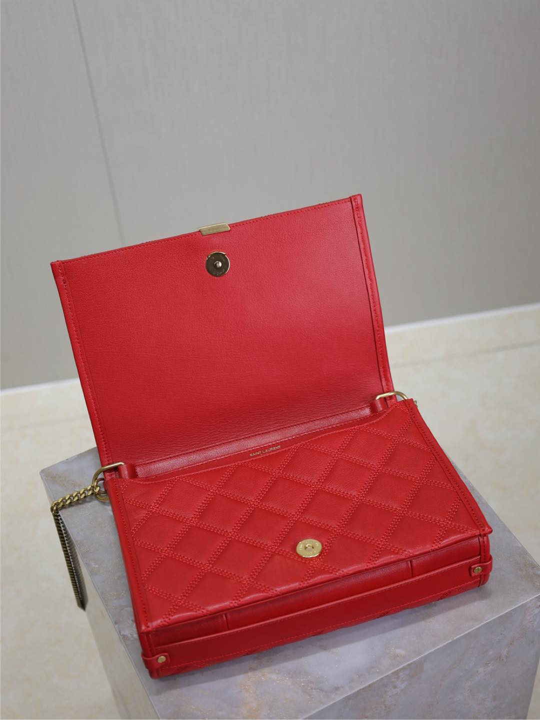 Y51 Becky 25×17×7cm