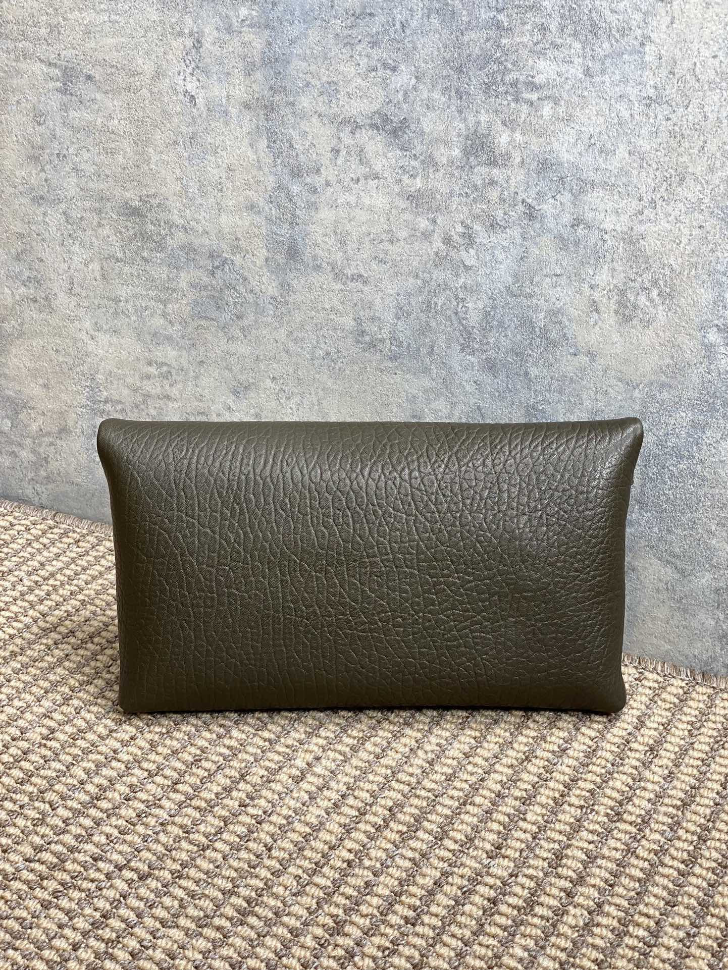 Y51 CASSANDRE large envelope pouch in lambskin 29.5x18x4.5cm