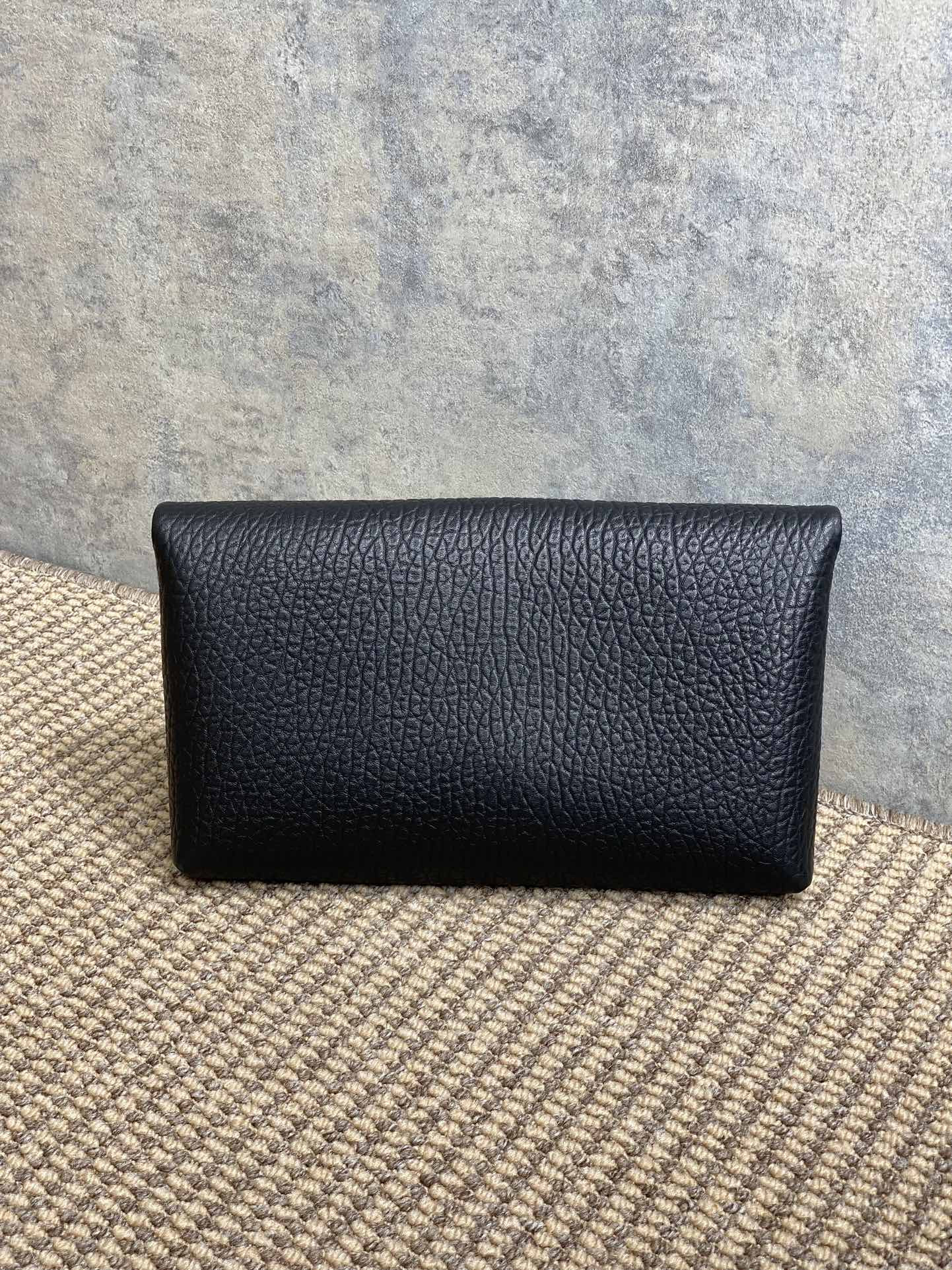Y51 CASSANDRE large envelope pouch in lambskin 29.5x18x4.5cm