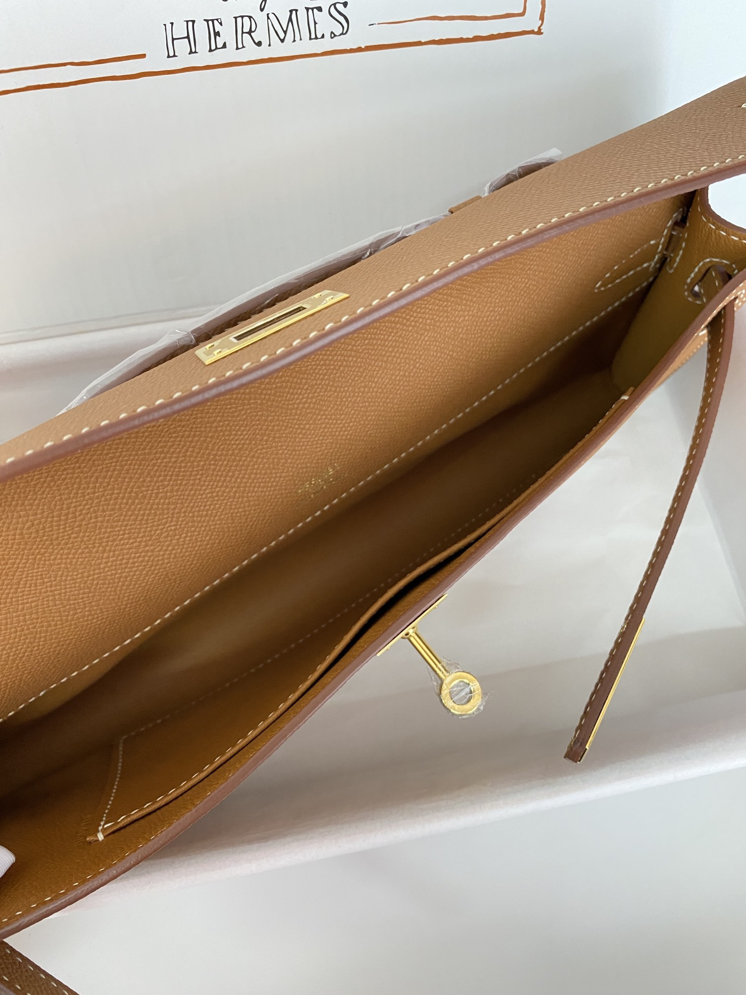 H**me5 Kelly Cut 31cm Epsom Leather