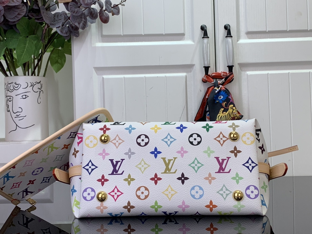 LV Carryall M13661 30×25×13cm