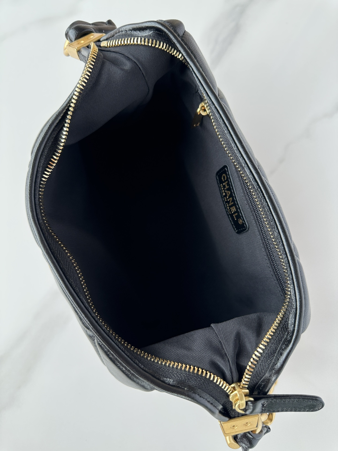 Ch**el Hobo Handbag 30×35×9cm