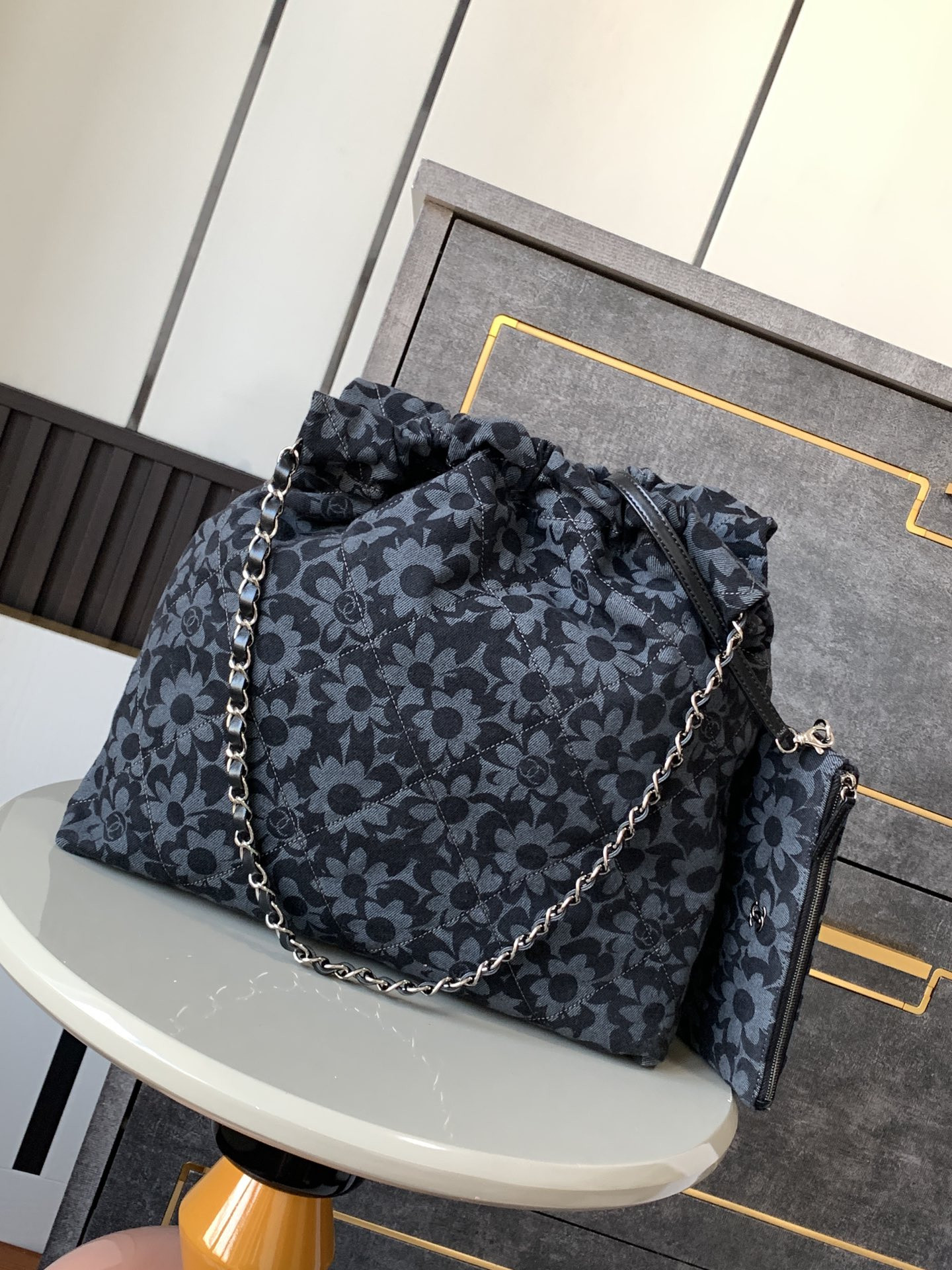 Ch**el 22 HANDBAG 39×42×8cm
