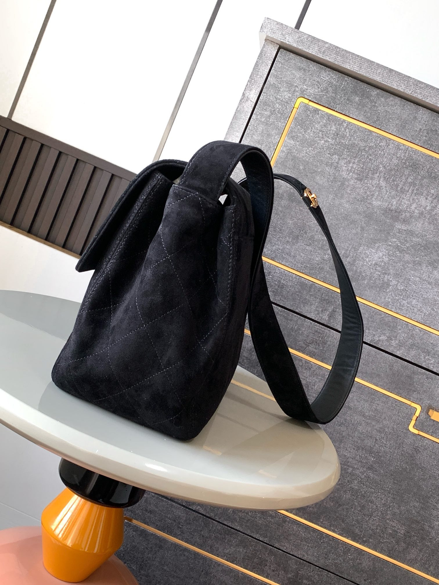 Ch**el Vintage bag 28x12.5x24cm