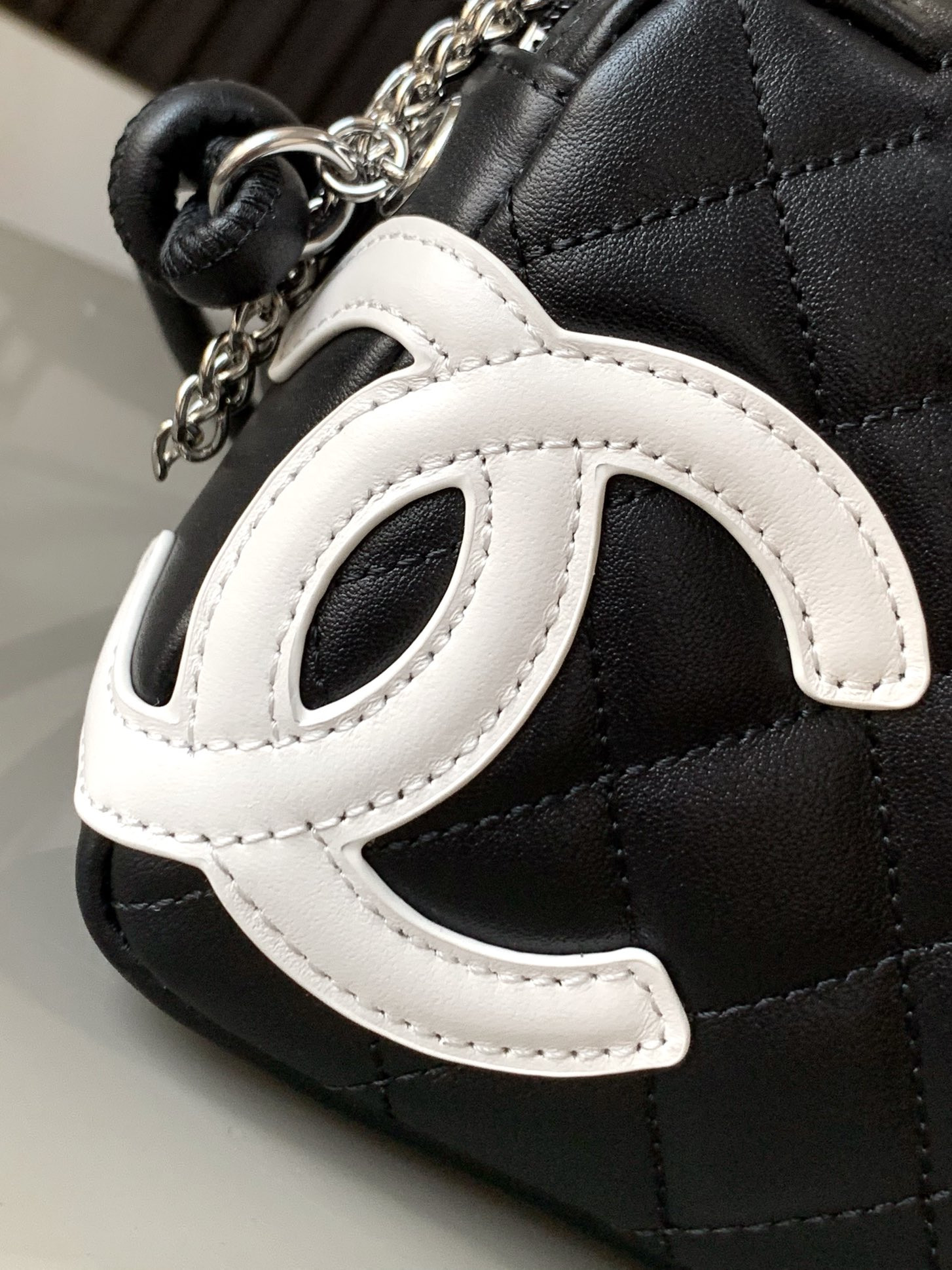 Ch**el Cambon Hobo Bag 20x12x3cm
