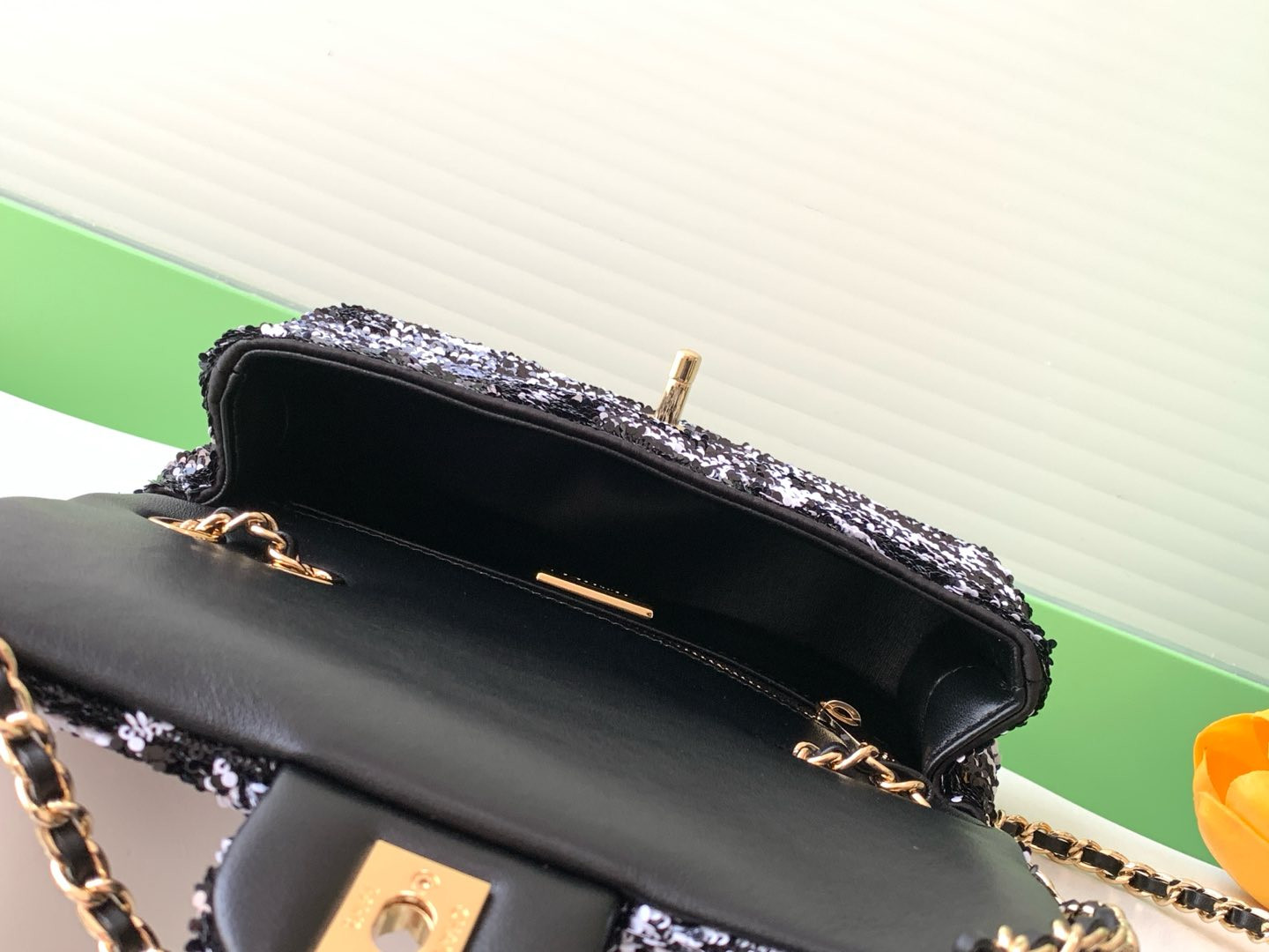 Ch**el Flap Bag 14x21x8cm