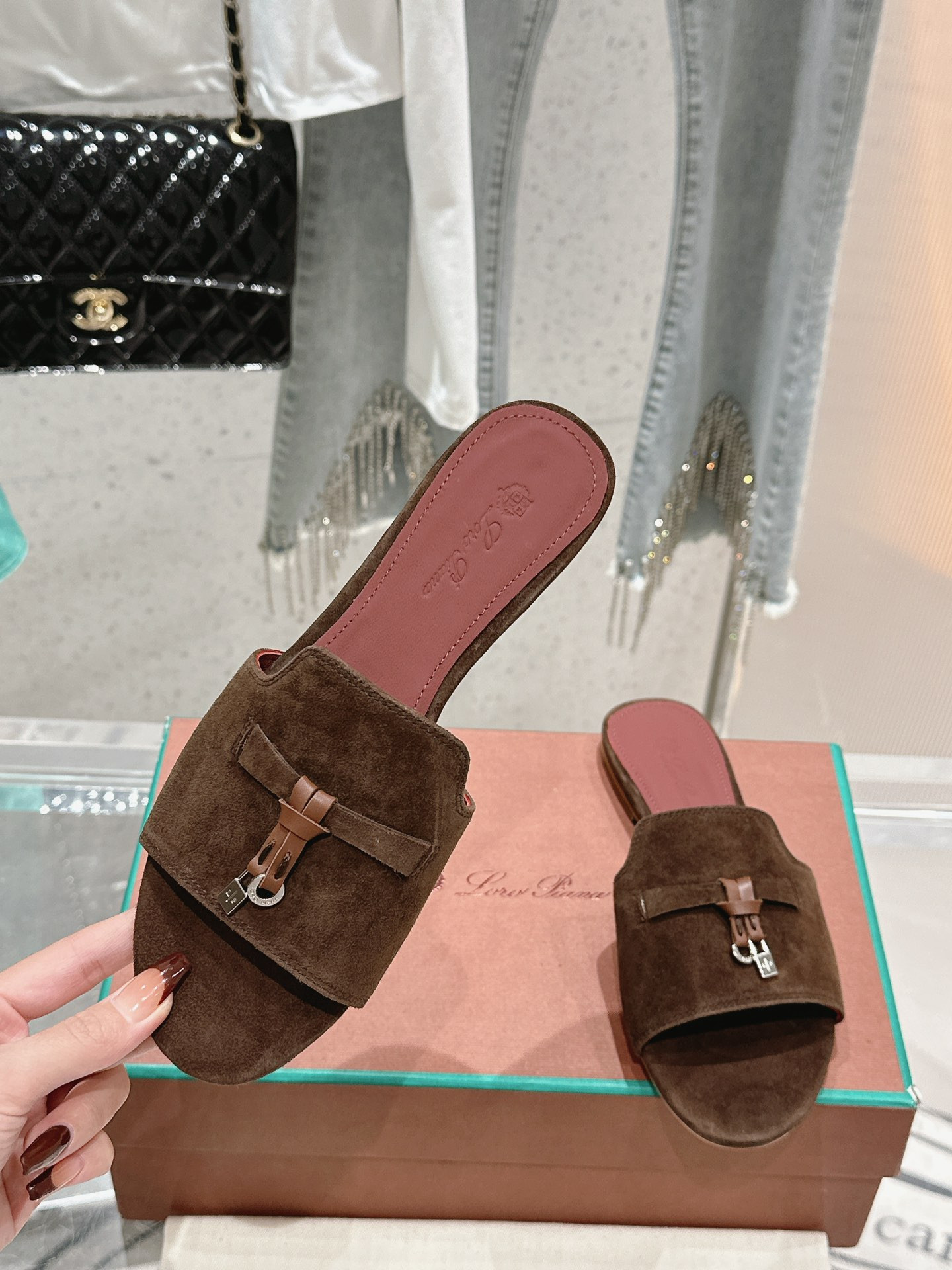 UA L0r0 P1ana Summer Charms Sandal