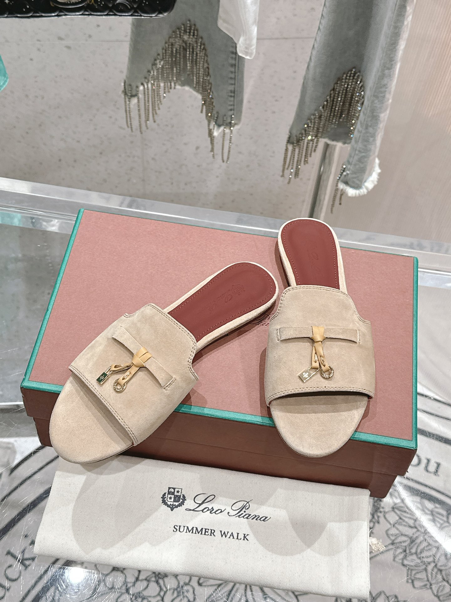 UA L0r0 P1ana Summer Charms Sandal