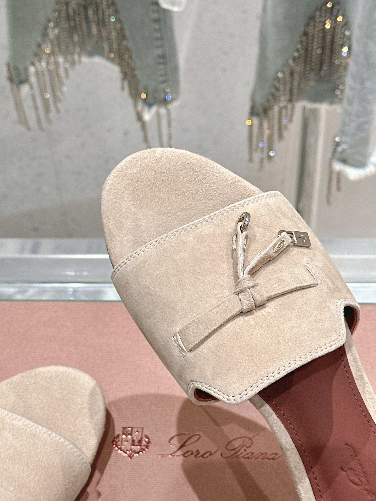 UA L0r0 P1ana Summer Charms Sandal