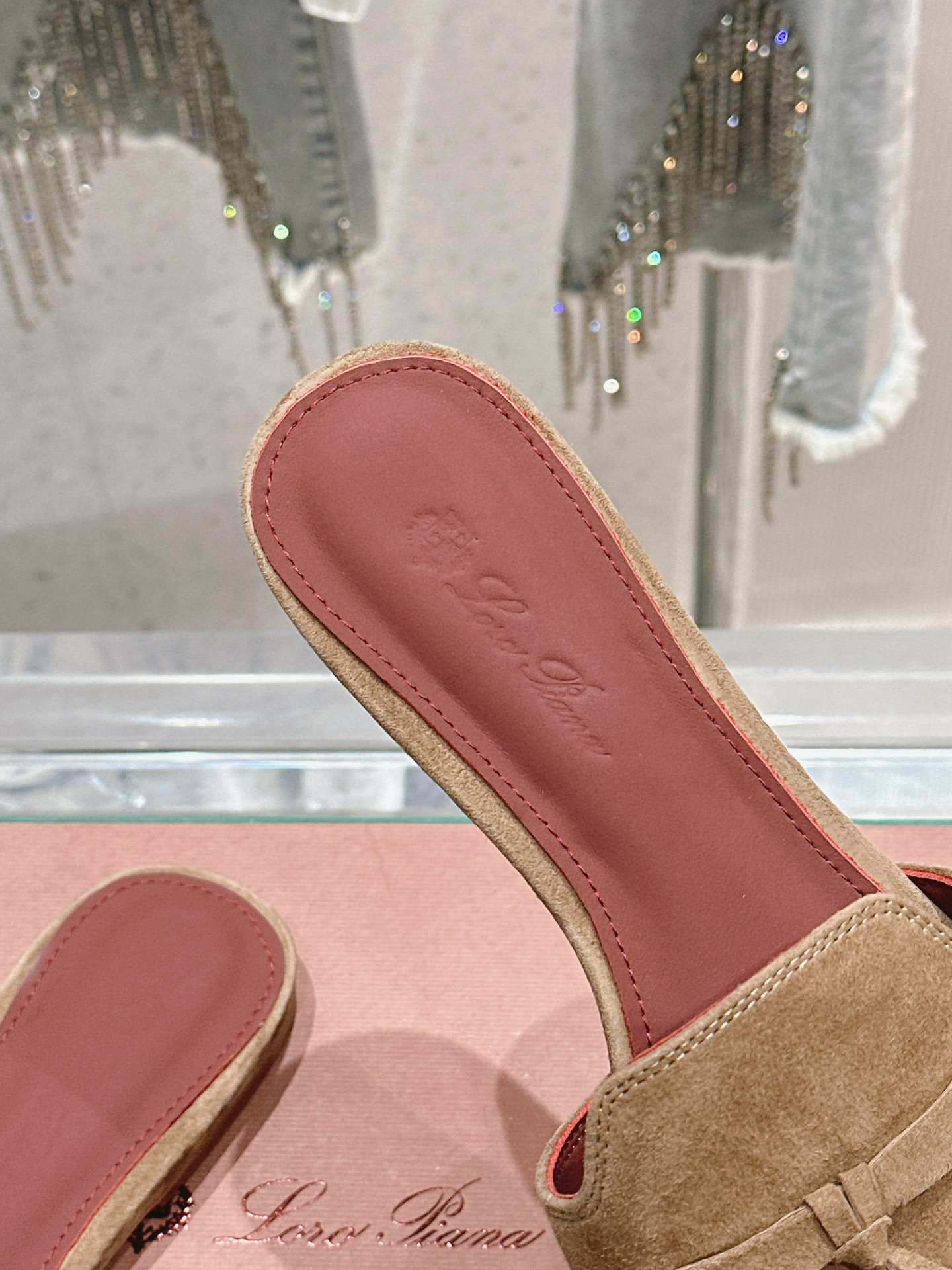 UA L0r0 P1ana Summer Charms Sandal
