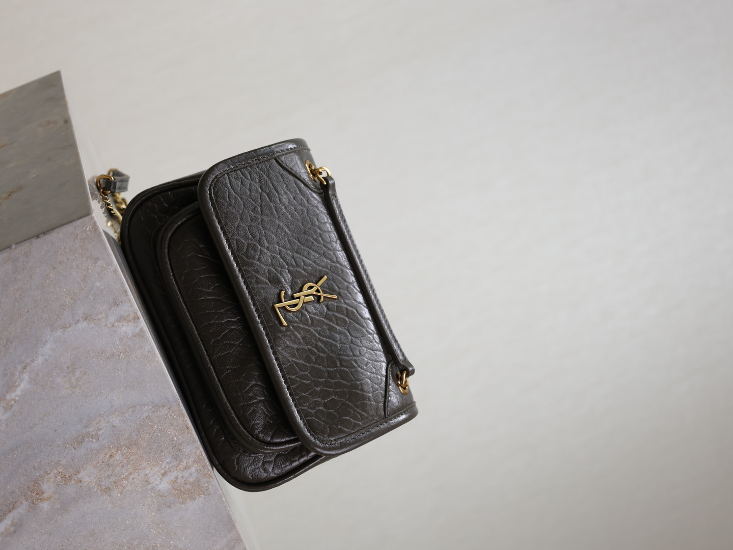 Y51 niki in grained lambskin 828736 22x16.5x12cm