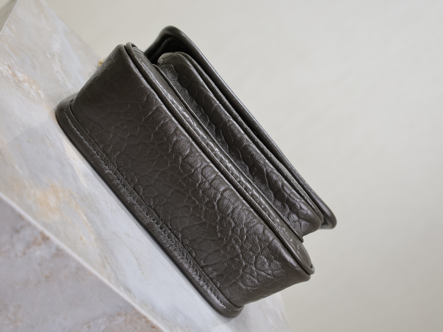 Y51 niki in grained lambskin 828736 22x16.5x12cm