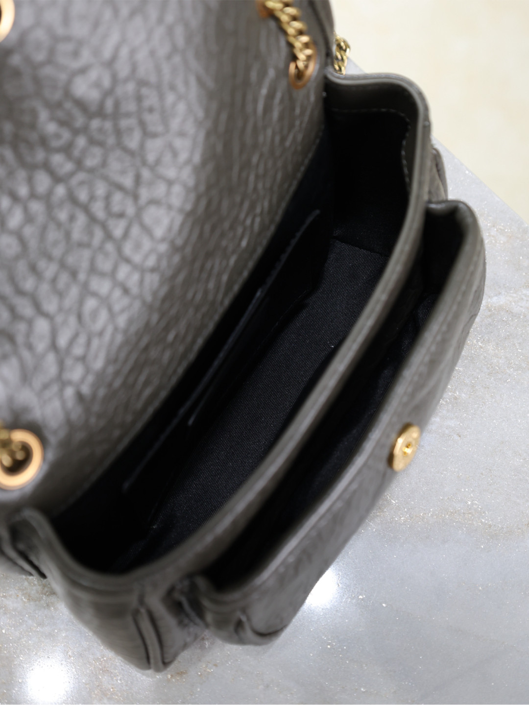 Y51 niki in grained lambskin 828736 22x16.5x12cm