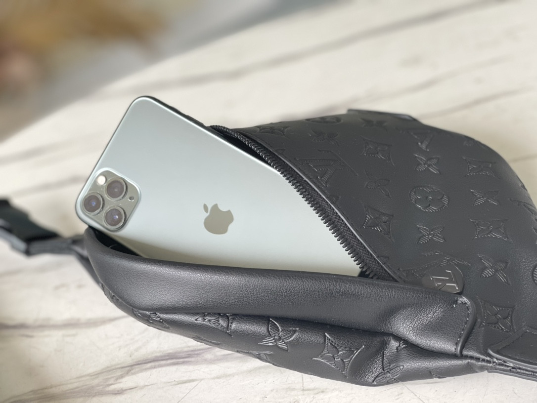 LV DISCOVERY BUMBAG PM M46036 44×15×9cm