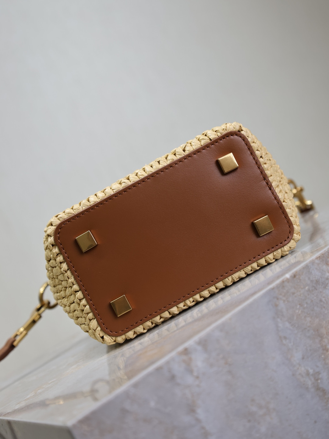 Y51 LE 37 mini (raffia) 15x13x6cm