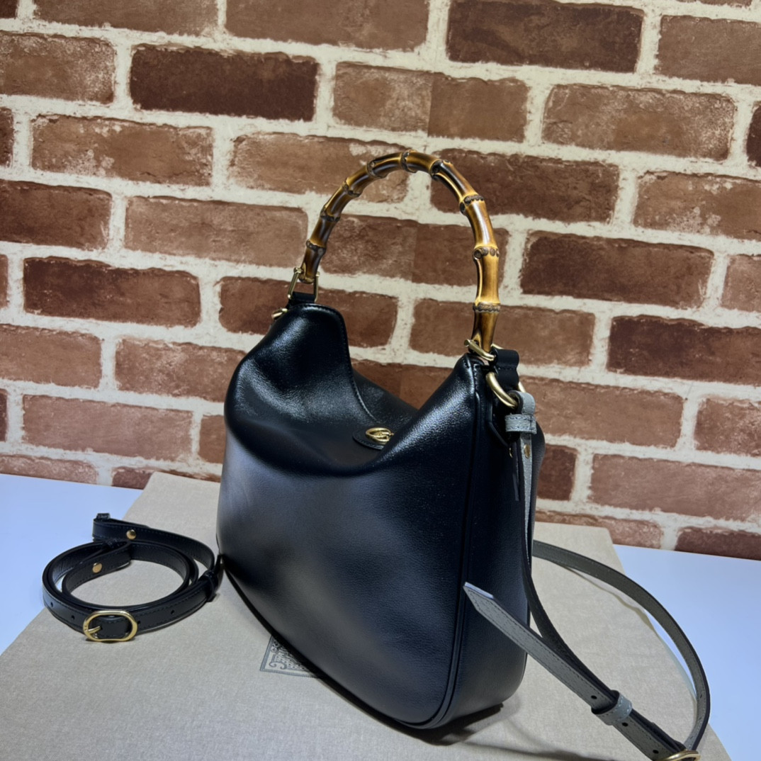 Gvc*1 Diana Medium shoulder bag 30x23x6.5cm
