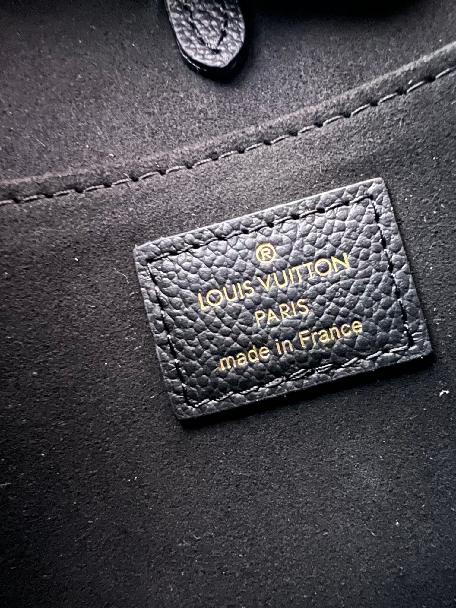 LV ON THE GO BB M46993 18 x15 8.5cm