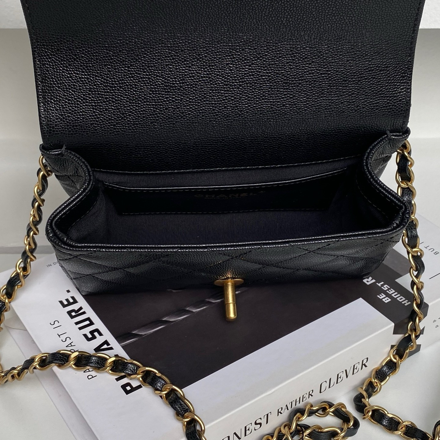 Ch**el Flap Handbag AS5239 18×13×5.5cm