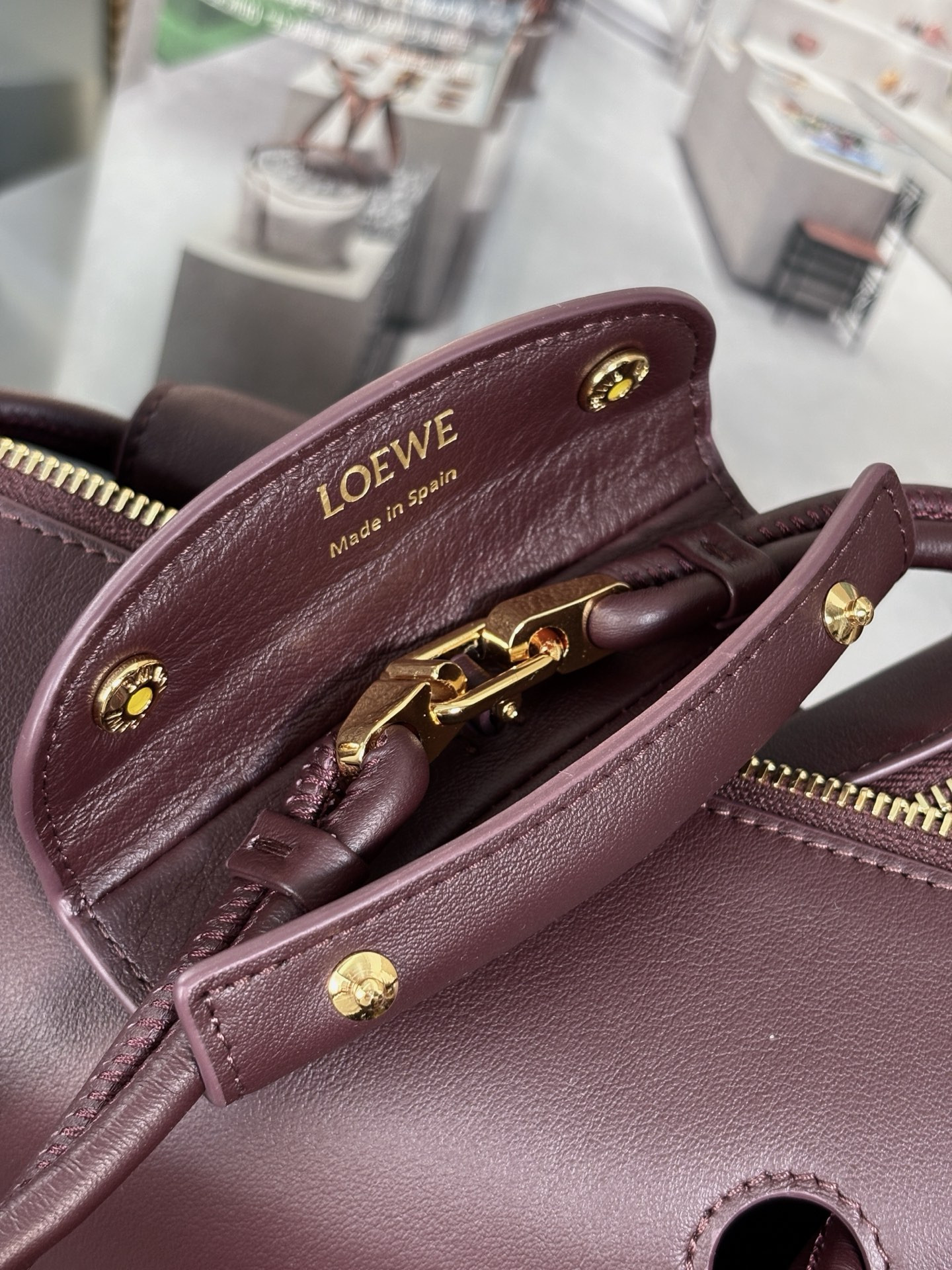 L0ew* Medium Madrid bag in S*pple calfskin 28.5x11x23cm