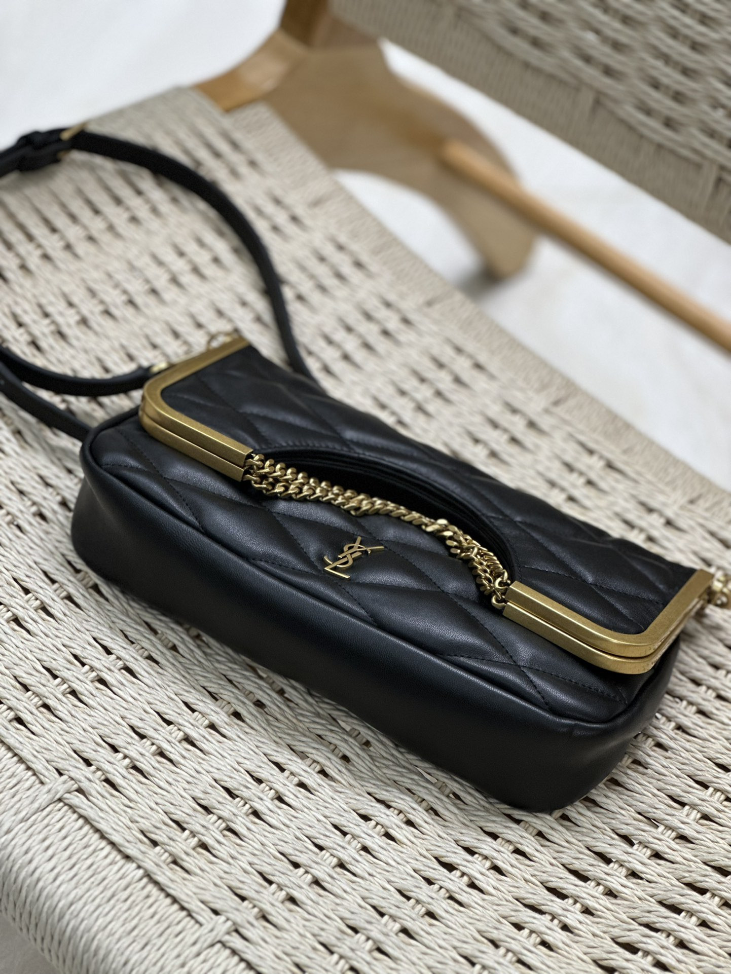 Y51 87 in quilted lambskin 26x13x5cm