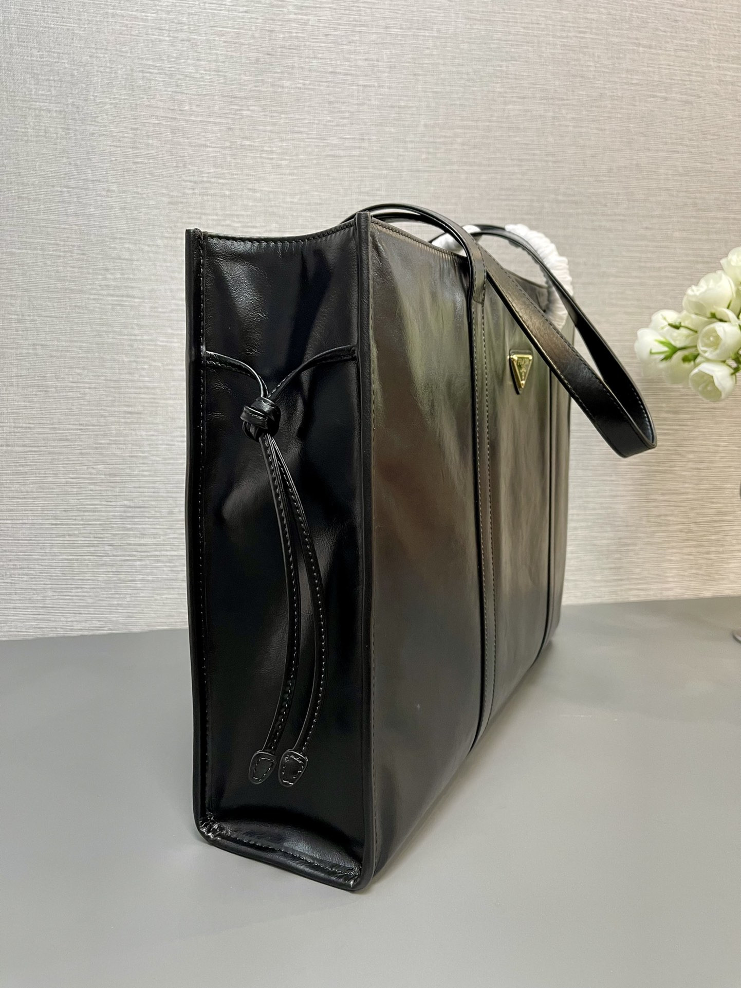 Pra*a Large leather tote bag 31x39x10cm